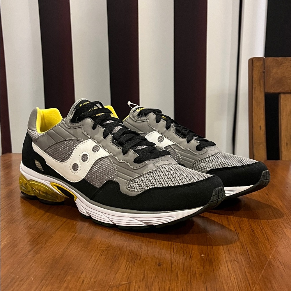 Saucony Shadow 2010 Shoes Sneakers new 70060-3 black gray yellow Mens Size 12